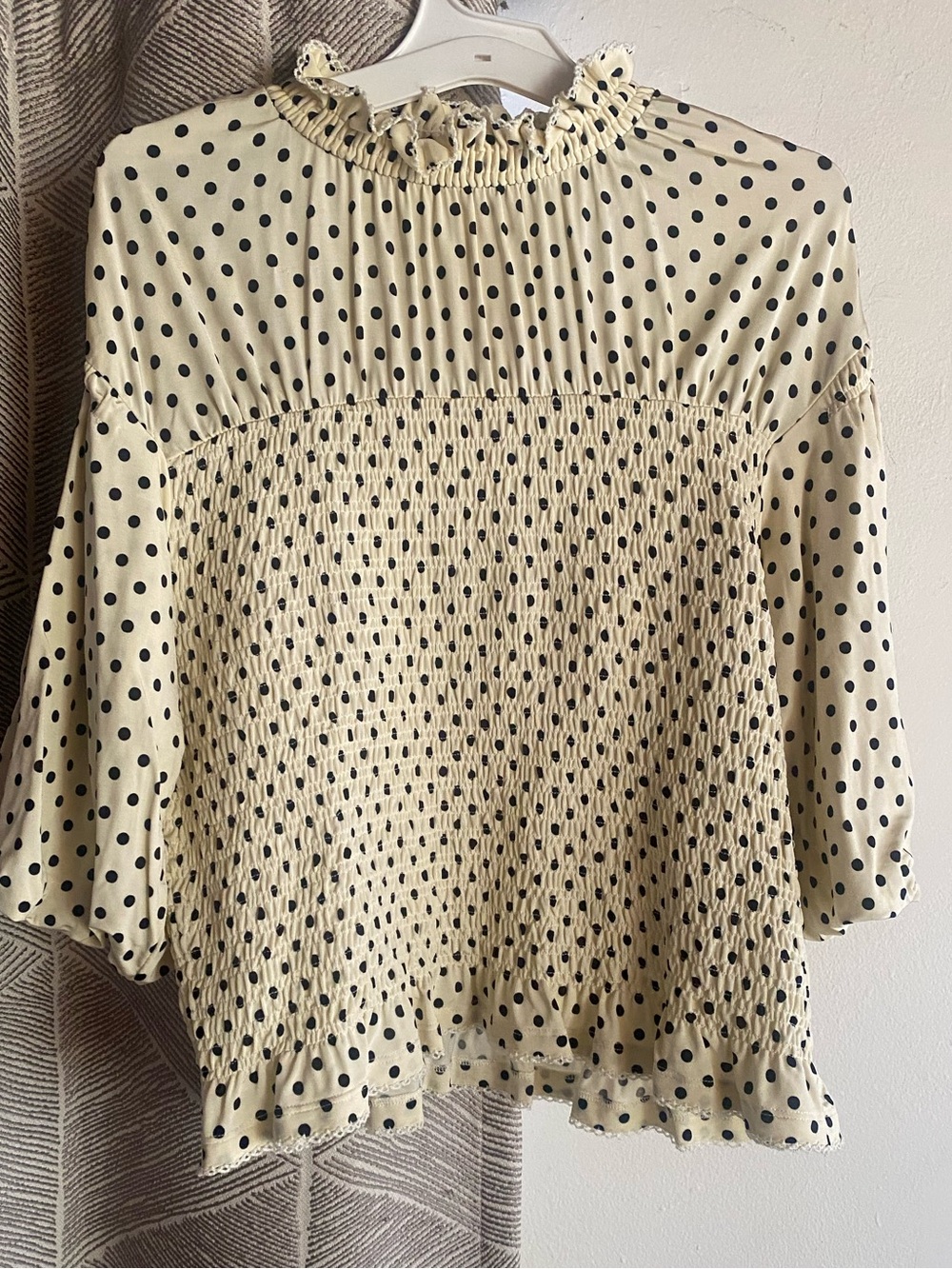 Sandro Racine smocked Polka Dot Beige Black Mock Neck Puff Sleeve Blouse size 4 - Picture 5 of 16